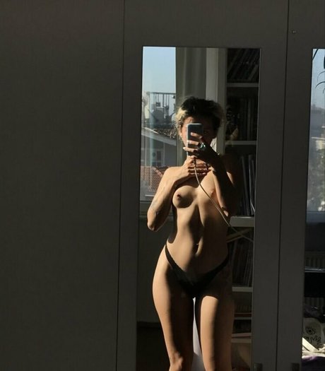 kittylov2r nudes model archive