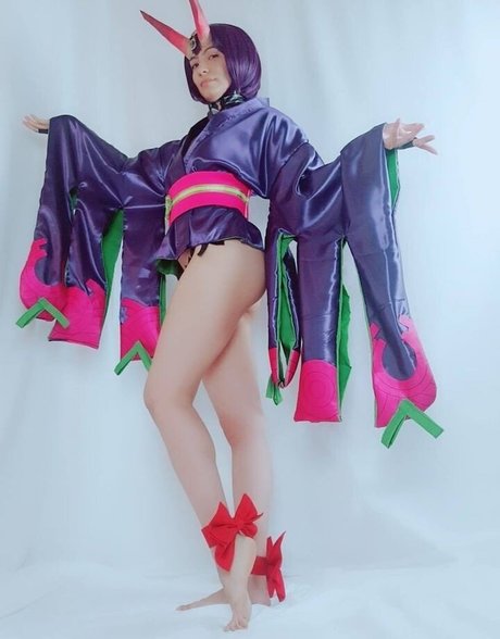 popushi nice model photo