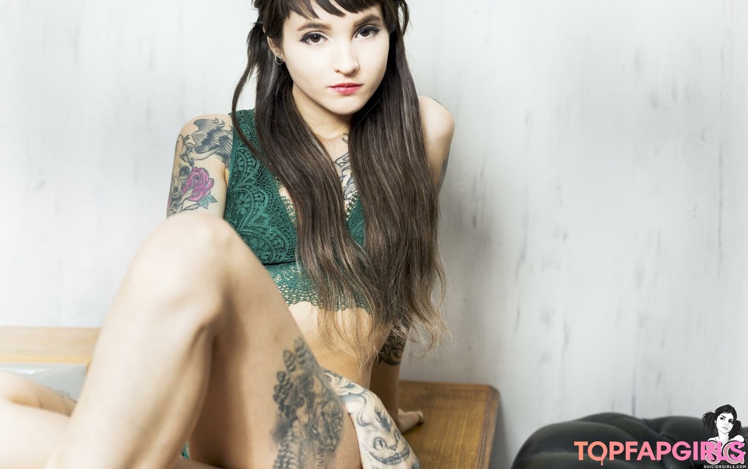 Devon SG pornographic model pictures