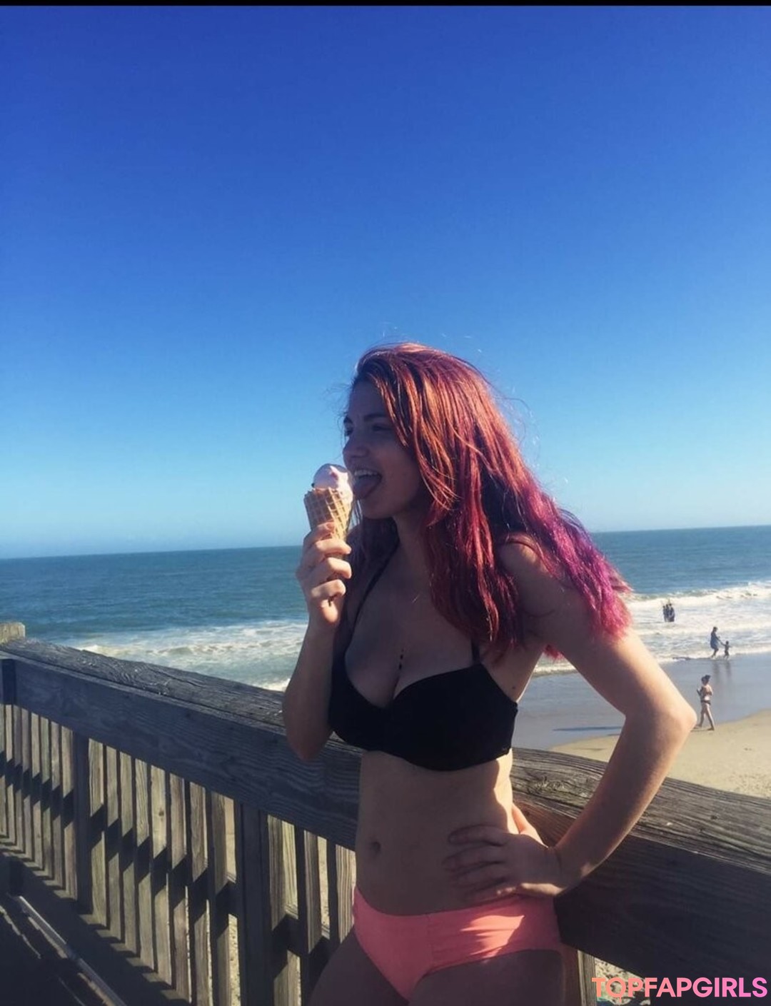 Noah Ivy top star photos