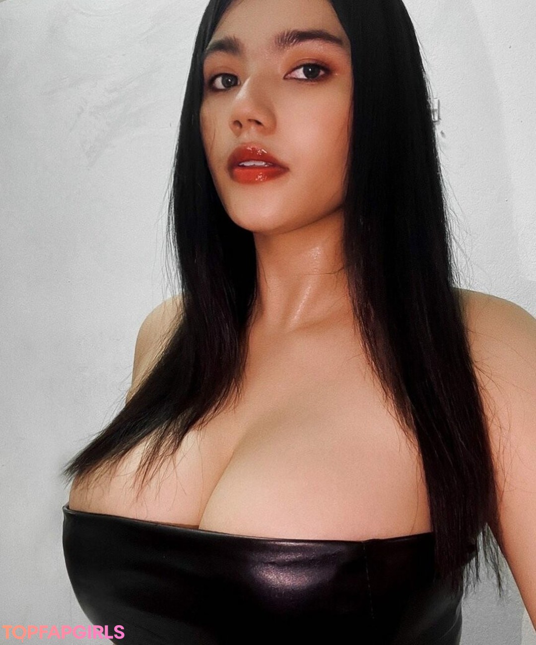 shxniew nude model images