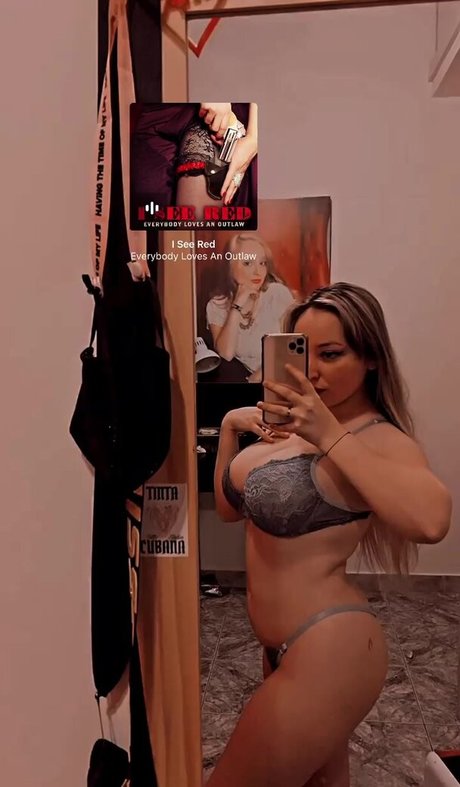 Bun1aca pornstar nude picture