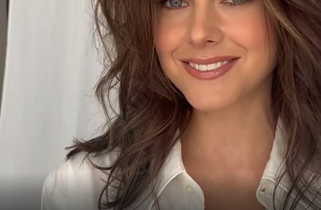 Abigail Klein pretty pornstar img