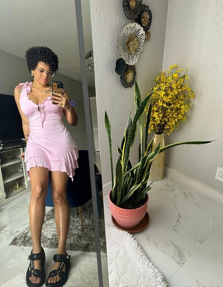 cynthiagarcia1212 nude model img