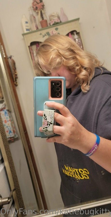 katiebugkitty122 sexy pornstar img