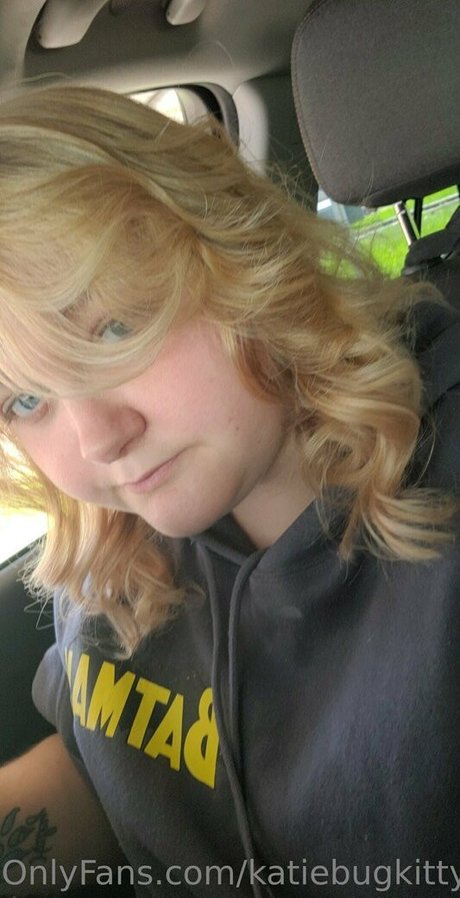 katiebugkitty122 pornstar img