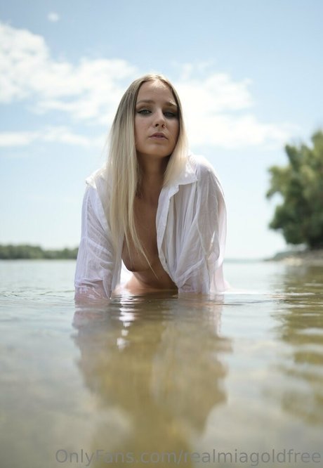 realmiagoldfree star free photo