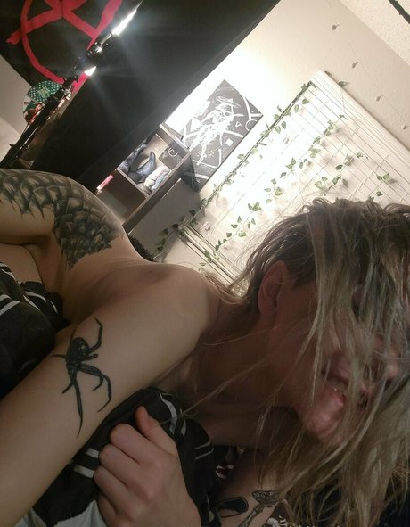 adalindgrayxo star sexy image