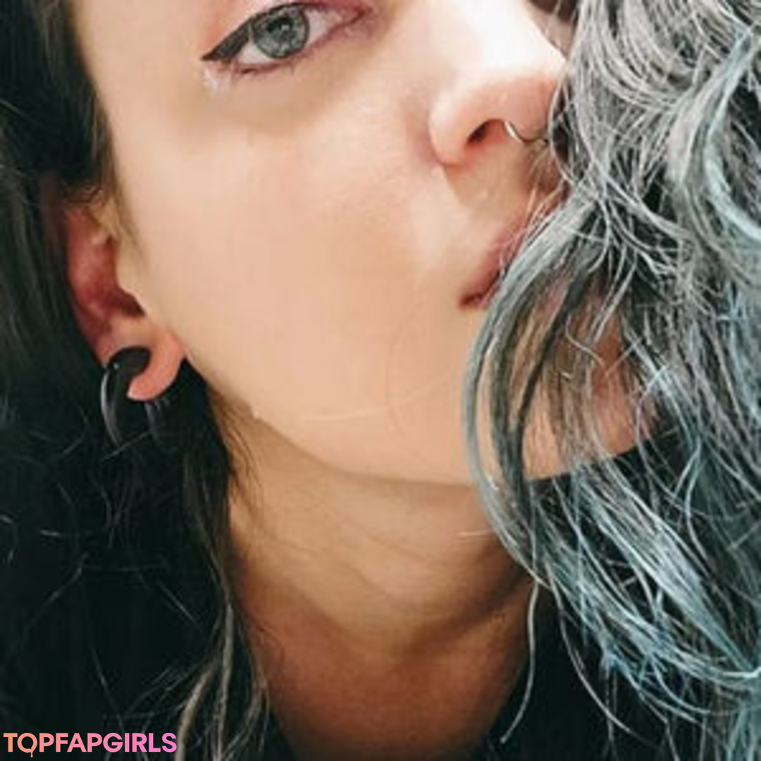 MalAfterMidnight pornstar sexy pictures