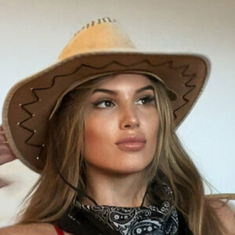 Love Island Millie Brown high quality model img