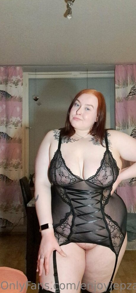 busty onlyfans beautiful naked image