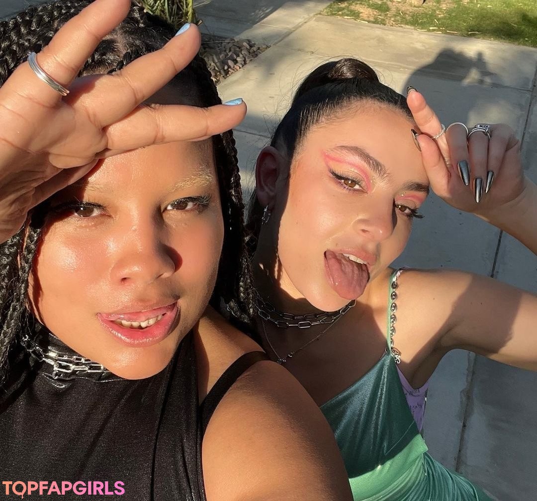 Charli XCX sex star img