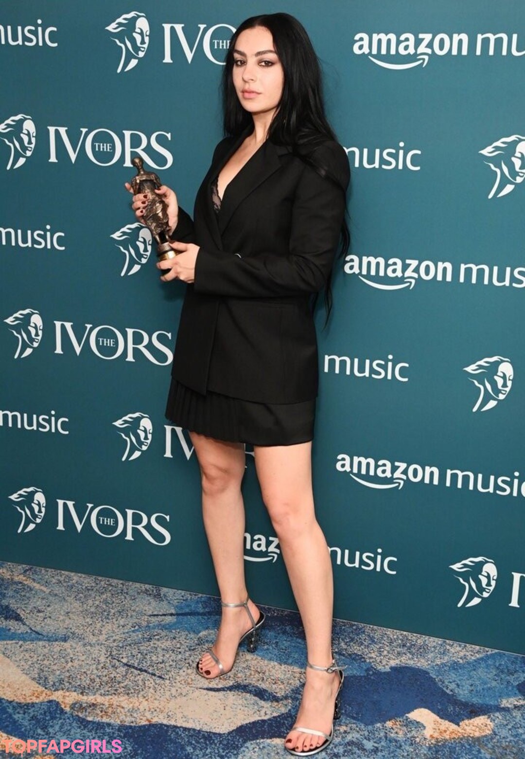 trans dominatrix onlyfans erotic image
