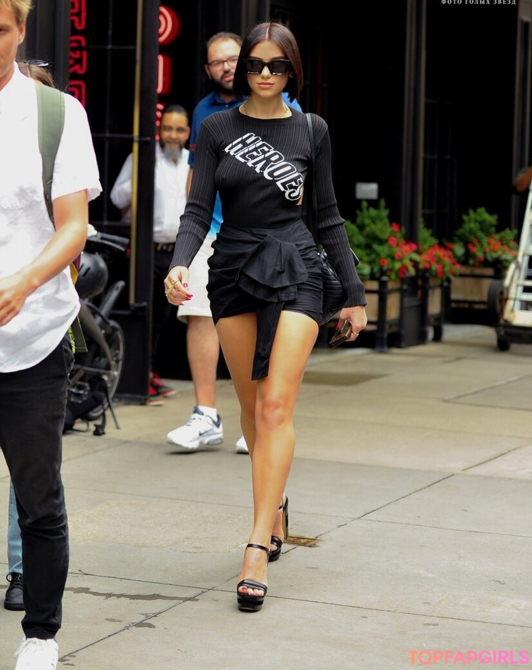 Dua Lipa top profile image