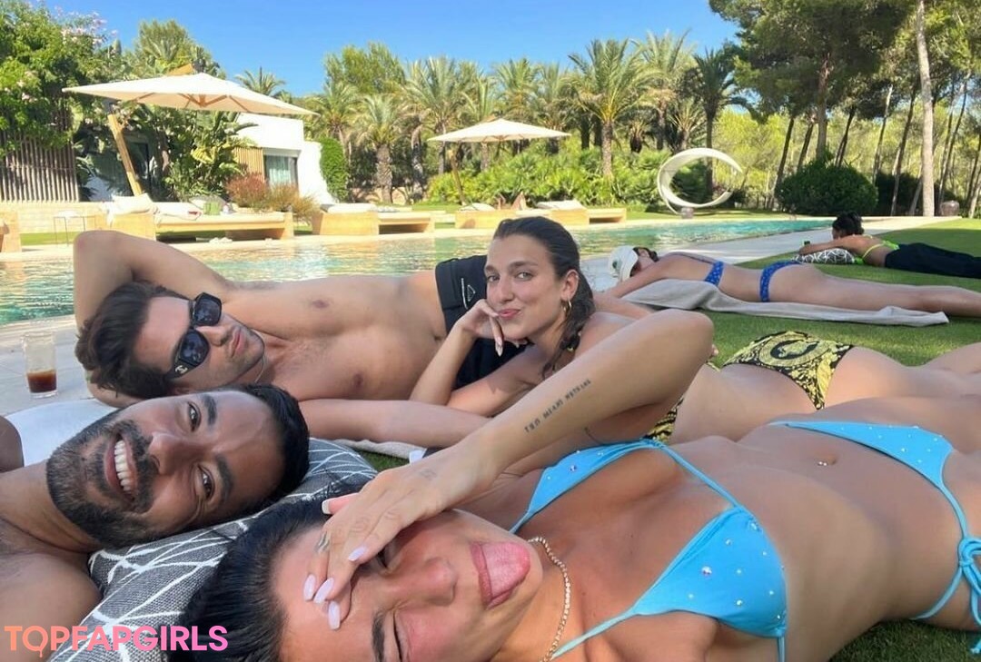 chicks onlyfans beautiful img