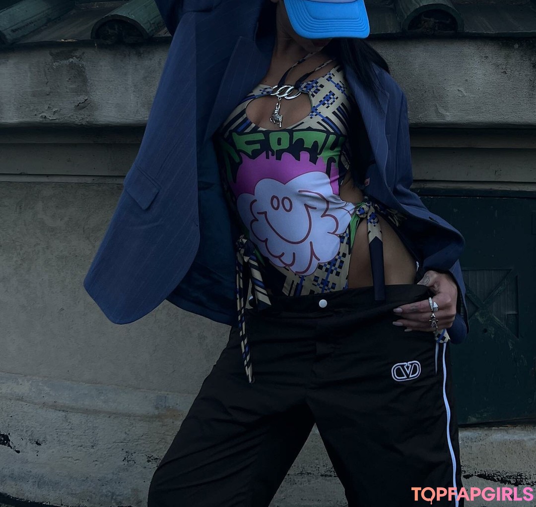 Dua Lipa erotic actress images