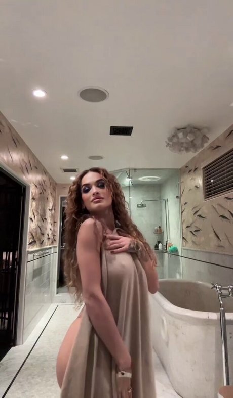 Rita Ora star xxx image