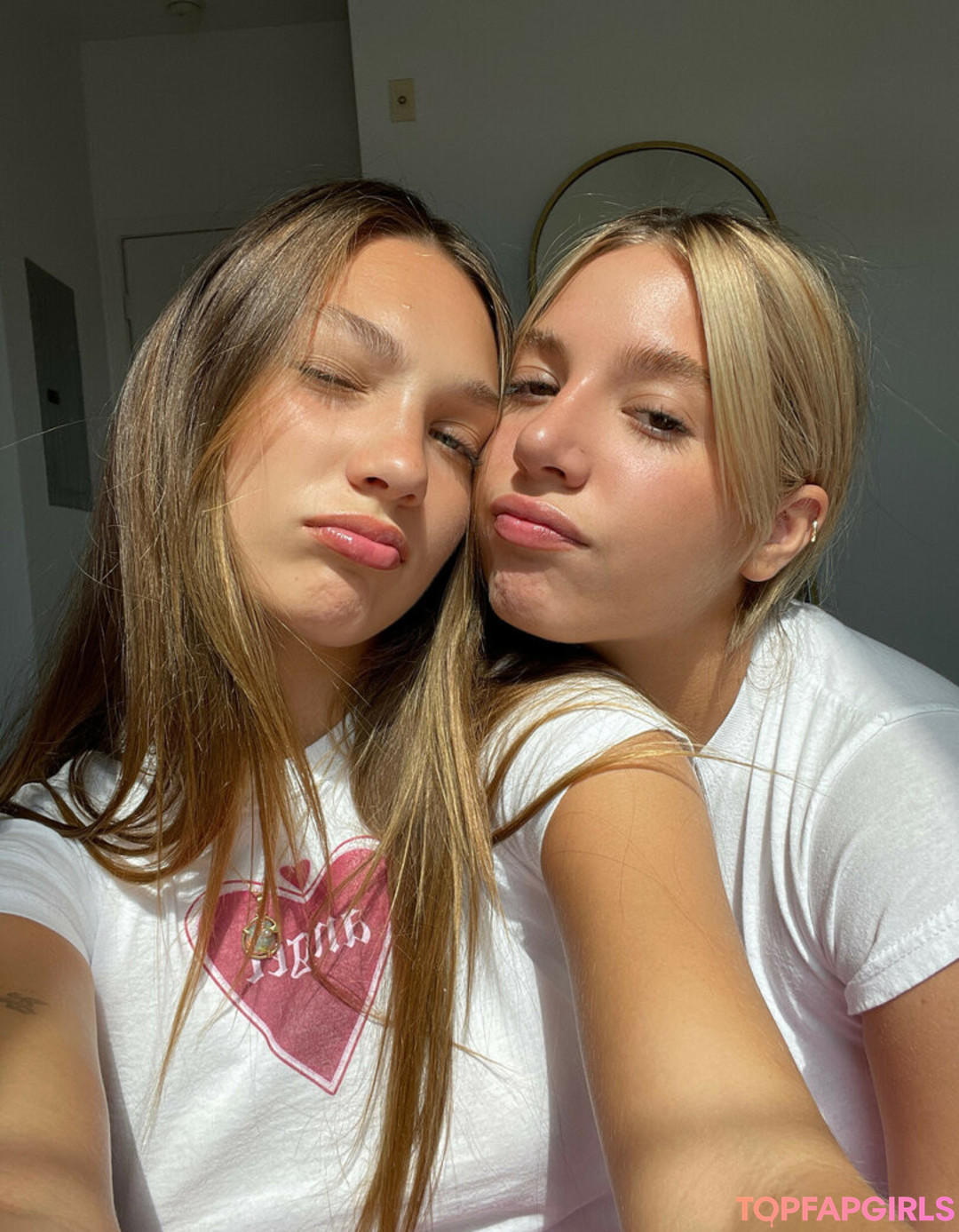 young free onlyfans exclusive images