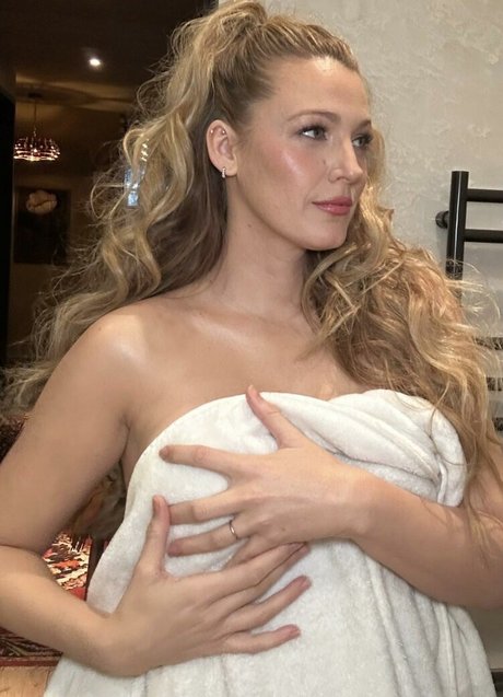 monster tits onlyfans pretty photo