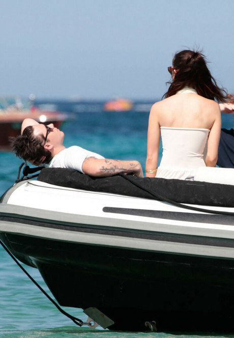 Nicola Peltz star free pic