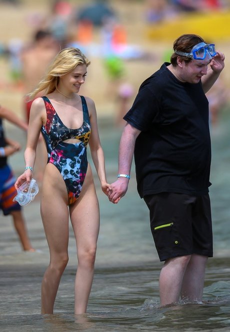 Nicola Peltz nude pornstar gallery