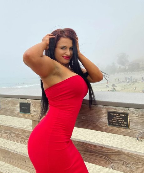 Themusclehustler free model image