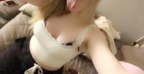 OfficialMandy model porn picture