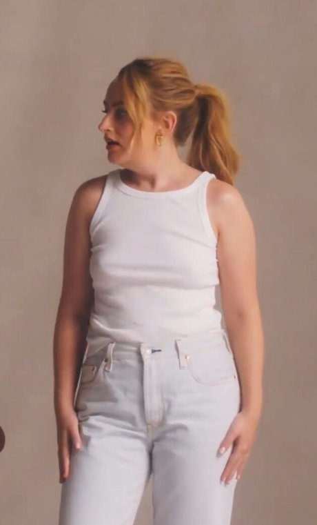 Amelia Dimoldenberg high quality actress pics