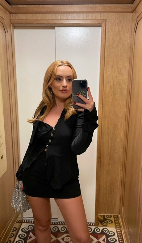 Amelia Dimoldenberg pornstar adult galleries