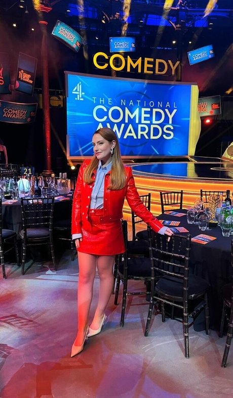 Amelia Dimoldenberg nudes model image