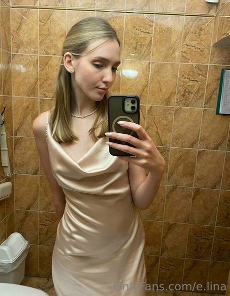 e lina art model pic