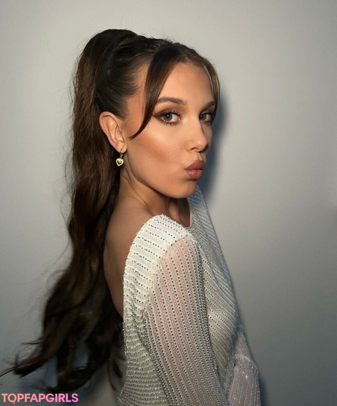 Millie Bobby Brown high quality model pictures