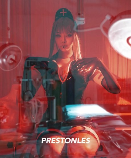 Ying Tze naked star pics