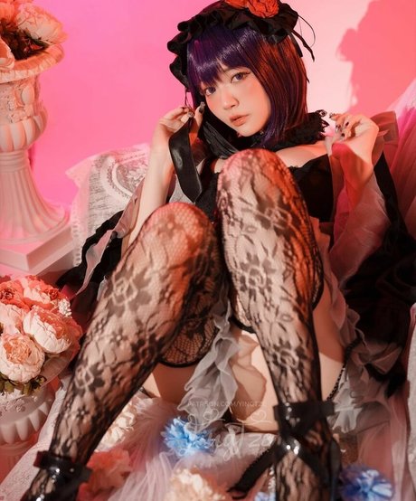 tiny onlyfans nude images