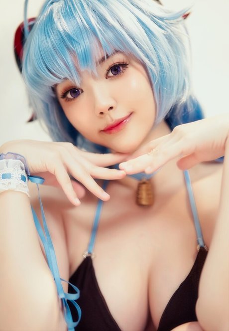 Ying Tze art pornstar picture