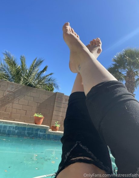 mistresstfaith model porn picture