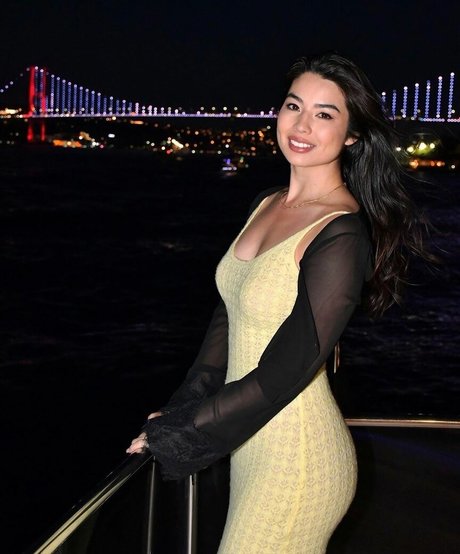 CarolineKwan pornographic actress photos