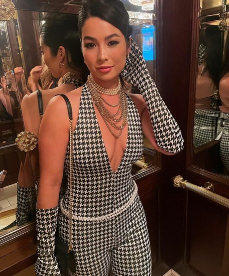 CarolineKwan model nice img