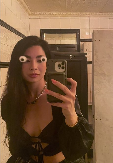 CarolineKwan nice pornstar img