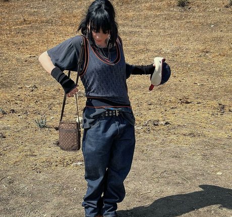 black female onlyfans top pic