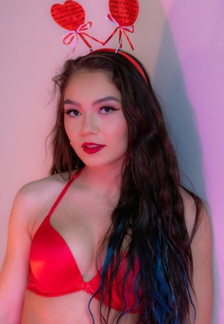 brunette petite onlyfans art nude picture