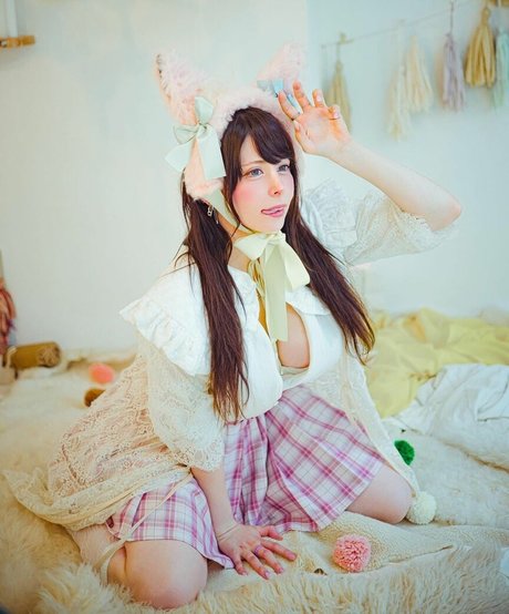 Yuriko Tiger naked star photo