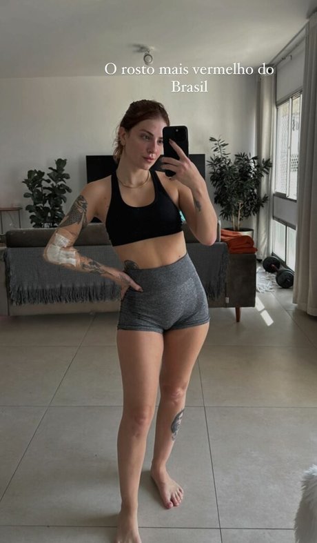 Karol Queiroz xxx model img