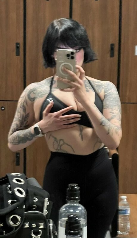 Redroomromance star pretty pics