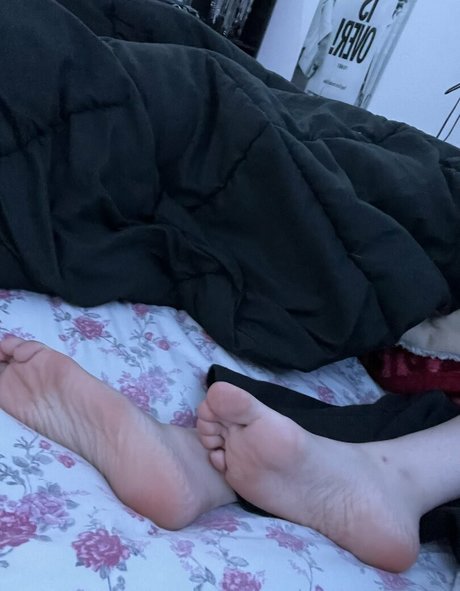 Redroomromance pornstar nude images