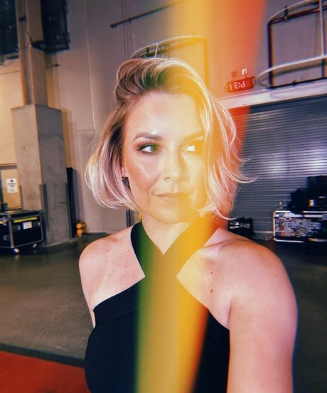 Renee Paquette star sex picture