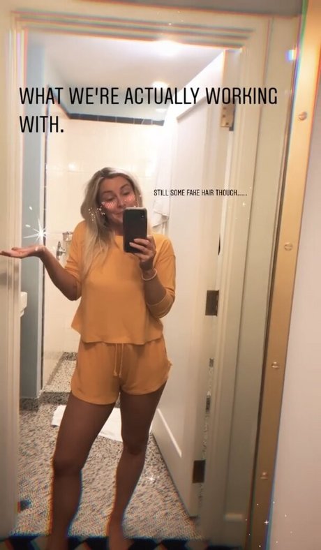 Renee Paquette hd actress images