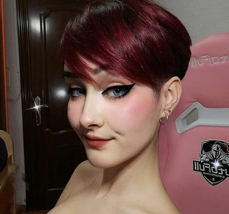 busty onlyfans free sexy photos