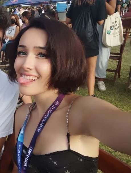 Nyukix free model photos