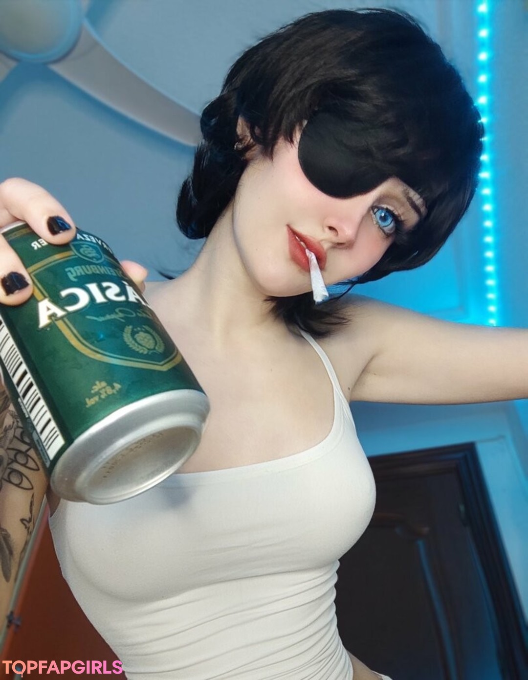 pale teen onlyfans top pictures